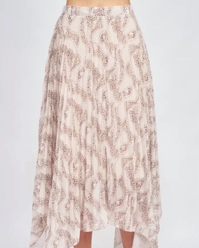 Front of a model wearing a size L Ever Midi Skirt in Oat in Oat by En Saison. | dia_product_style_image_id:339361